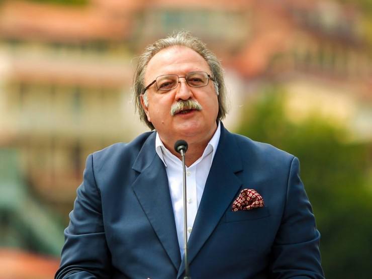 "ჩემთვის მიუღებელია ეს გაუთავებელი ბოიკოტი - პარლამენტში ან ხარ, ან არა, ნახევრად ორსულად არ შეიძლება ადამიანი იყოს" - გრიგოლ ვაშაძე