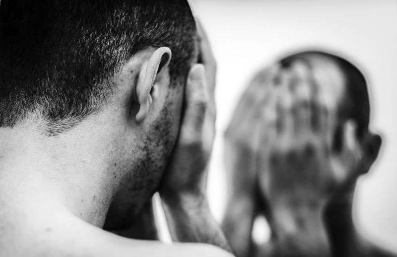 რაც უფრო მეტად გეპარება ეჭვი, მით უფრო გააფთრებით იცავ შენს იდეებს - 9 ფსიქოლოგიური ფაქტი, რომელიც საკუთარ თავზე უნდა იცოდე