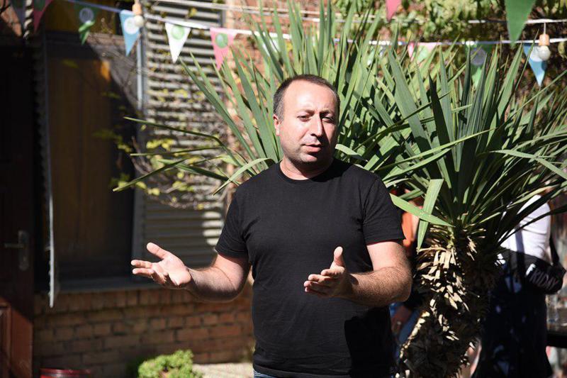 "ქუთაისური ოჯახები ძალიან "სვეცკია", ისეთი, როგორც იმერული სუფრა" - დათო ლიკლიკაძის თვალით დანახული მშობლიური ქალაქი