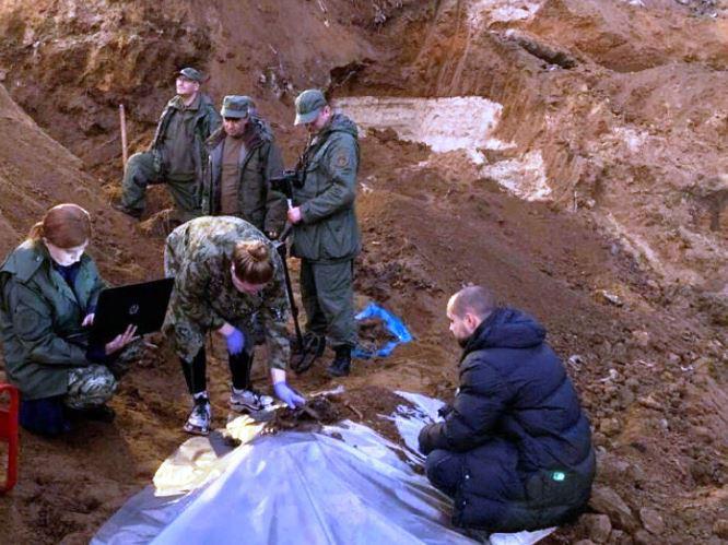 7 წლის წინ გამქრალი რუსი დეპუტატის და მისი ოჯახის წევრების ცხედრები იპოვეს - საქმეზე ეჭვმიტანილი შაქრო კალაშოვის "შვილობილია"