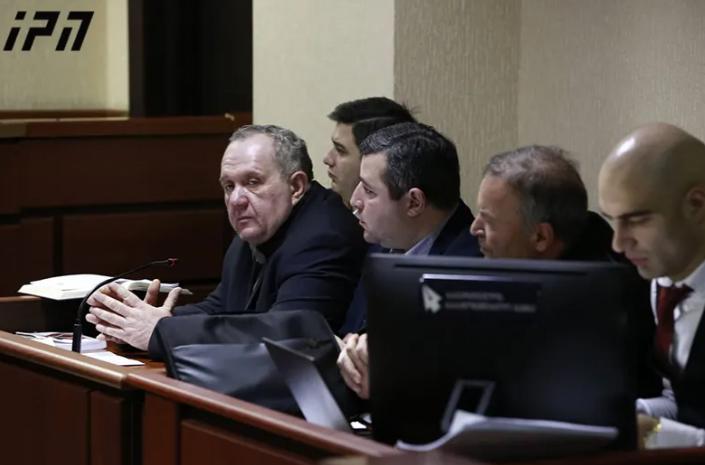 წყალტუბოს საკრებულოს ყოფილ თავმჯდომარეს 12-წლიანი, ვაკის გამგებლის ყოფილ მოადგილეს კი 7-წლიანი პატიმრობა მიესაჯათ