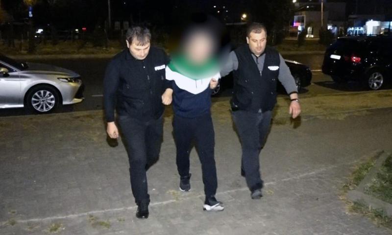 დააკავეს 23 წლის მამაკაცი, რომელმაც ვარკეთილში ტაქსის მძღოლი მოკლა