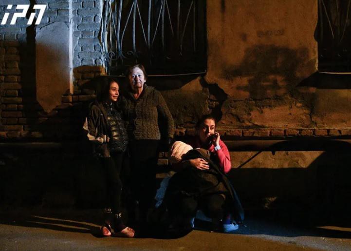 რა ბედი ეწევათ თევდორე მღვდლის ქუჩაზე აფეთქებული კორპუსის მაცხოვრებლებს - გამგებელი ბოლო მონაცემების შესახებ (ფოტოები)