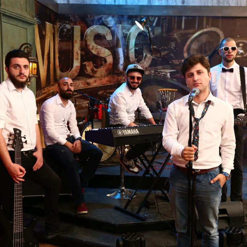 "როცა გავიცანი, მაშინ მართლა ბავშვები იყვნენ" – პოპულარული მუსიკალური ჯგუფი “რეზო და ბავშვები“ ალბომის გამოსაშვებად ემზადება