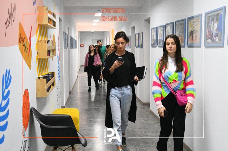 „პრაქტიკულ აკადემიაში“ მულტიმედია ჟურნალისტიკის კურსმა მე-3 ნაკადი მიიღო