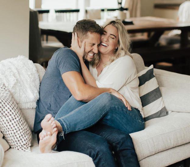 "ჩემს ქმარს იდეალური სხეული აქვს, მე კი განიერი თეძოები და დიდი მუცელი" - ქალი დაცინვას პასუხობს