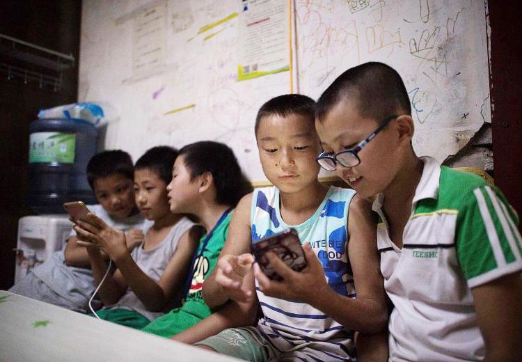 ჩინეთი ბავშვებს ვიდეო თამაშებზე კომენდანტის საათს უწესებს