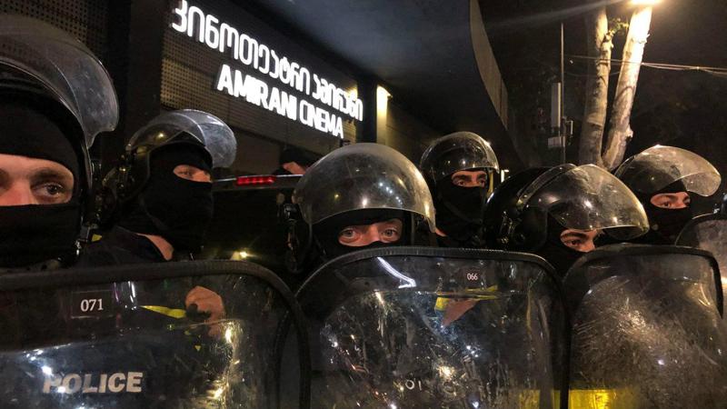 როგორ ეხმაურება უცხოური მედია საქართველოში ფილმის "და ჩვენ ვიცეკვეთ" ირგვლივ განვითარებულ მოვლენებს