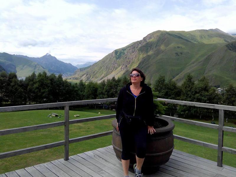 "ნეტავ სცოდნოდა, რამდენად ლამაზი იყო შინაგანად და გარეგნულად..." - როგორ იხსენებენ ატენის ქუჩაზე მოკლულ დედა-შვილს