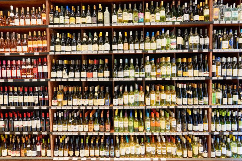 რა კავშირია ალკოჰოლური სასმელების ჭარბად მოხმარებასა და ხელმისაწვდომობას შორის