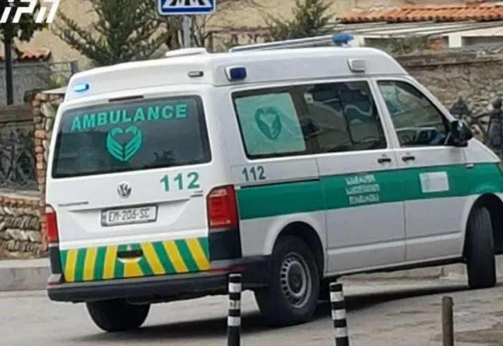 ტრაგედია მტირალას პარკთან - მანქანის ხევიდან გადავარდნის შედეგად 5 ადამიანი გარდაიცვალა