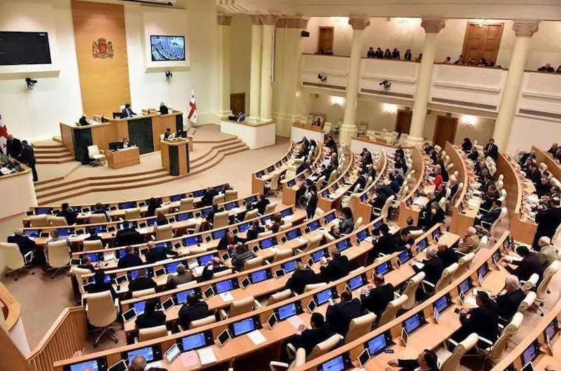 მთავრობამ ქვეყანაში შემზღუდავი ღონისძიებების გატარება შესაძლოა, საგანგებო მდგომარეობის გამოცხადების გარეშეც შეძლოს