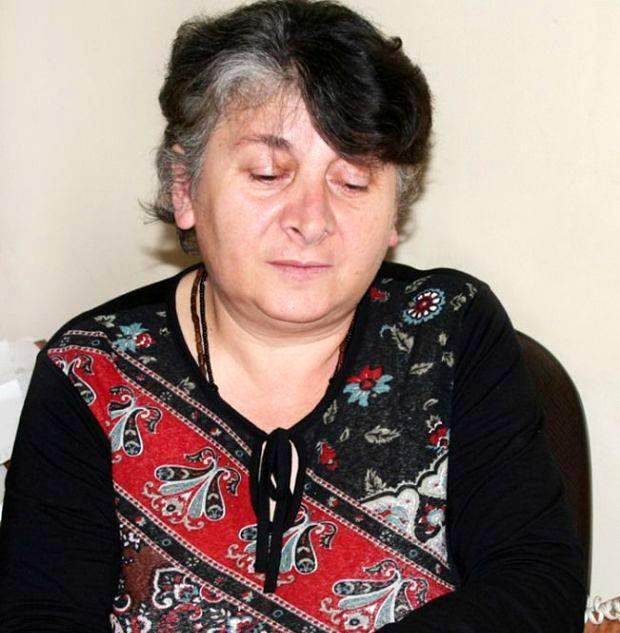 "კლინიკაში არ დატოვეს... სახლში მოვედით, დავაწვინე და ხელებში ჩამაკვდა" - 65 წლის ქალის გარდაცვალებაში შვილი ექიმებს ადანაშაულებს