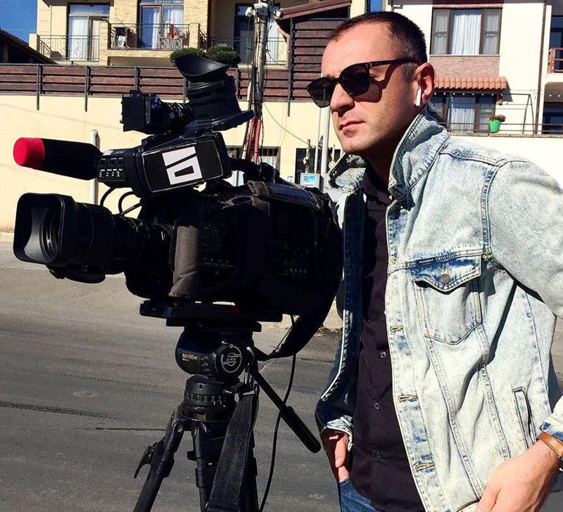 "მთავარი არხის" ინფორმაციით, აქციის დაშლის დროს ჟურნალისტ ვასილ დაბრუნდაშვილს ხელი მოტყდა