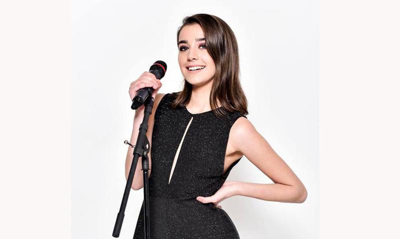 "ჩემს ყოველ ნამღერს  გარდაცვლილ ბაბუას ვუძღვნი,  ჩემთვის ნომერ პირველი ადამიანია!" -  მარიამ შენგელია "საქართველოს ვარსკვლავსა" და მის კონკურსანტებზე