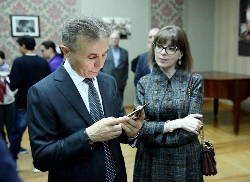 "პოლიტიკაში ყოფნა, ეკას კი არა, ბიძინასაც არ უნდა, მაგრამ სხვა გზა არ აქვს!" - რას ყვება ივანიშვილების ოჯახურ ცხოვრებაზე ეკა ხვედელიძის მეგობარი