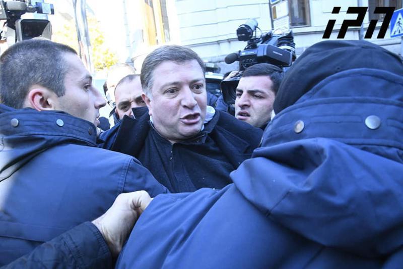 გიგი უგულავას უზენაესმა სასამართლომ 3-წლიანი პატიმრობა შეუფარდა