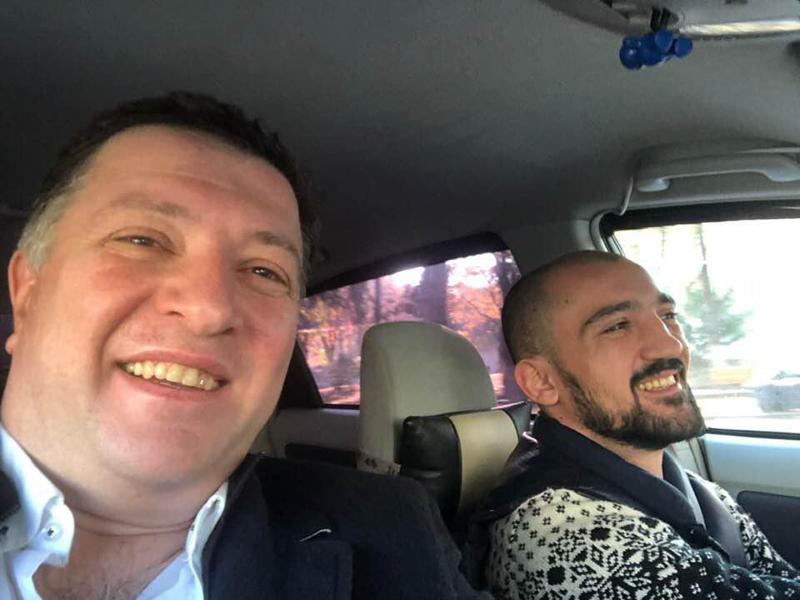 "პოლიციამ ავლაბარში ჩამომსვა, საფულეც არ მქონდა..." - გიგი უგულავას "სელფი" ტაქსიდან