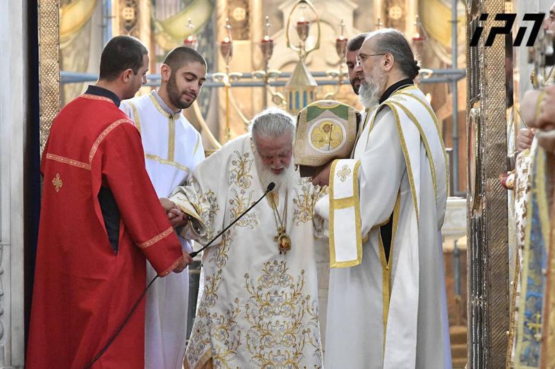 "ურთიერთსიმძიმე იტვირთეთ..." - რაზე იქადაგა დღეს პატრიარქმა
