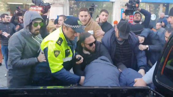 ქუთაისში სიტუაცია დაიძაბა - საპროტესტო აქციაზე ერთმანეთს დაუპირისპირდნენ