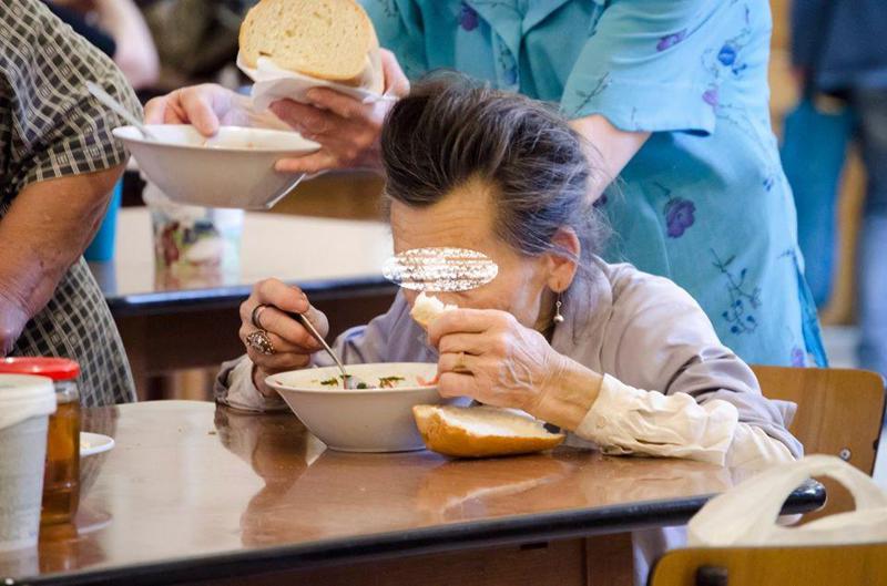 "ხშირად უკრძალავენ მოხუცებს, თავშესაფარში არ მიხვიდე, გვარცხვენო..." - ვინ და როგორ ზრუნავს ხანდაზმულებზე საქართველოში