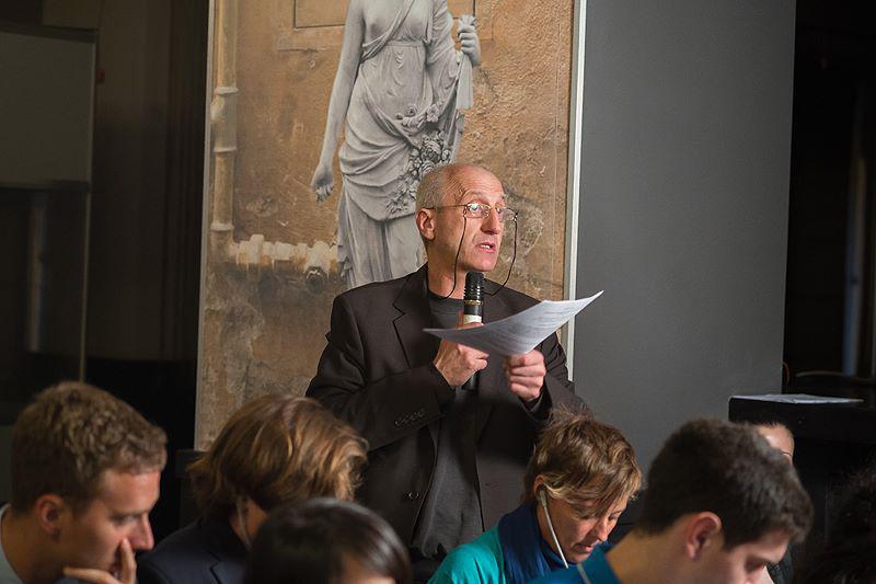 როგორ შეეწირა "ვარდების რევოლუციას" შევარდნაძის სკამის ნაცვლად, კანცელარიის მეგარდერობეს სავარძელი - "ინ­ტერპრეს­ნი­უსის" ჟურნალისტის მოგონებები