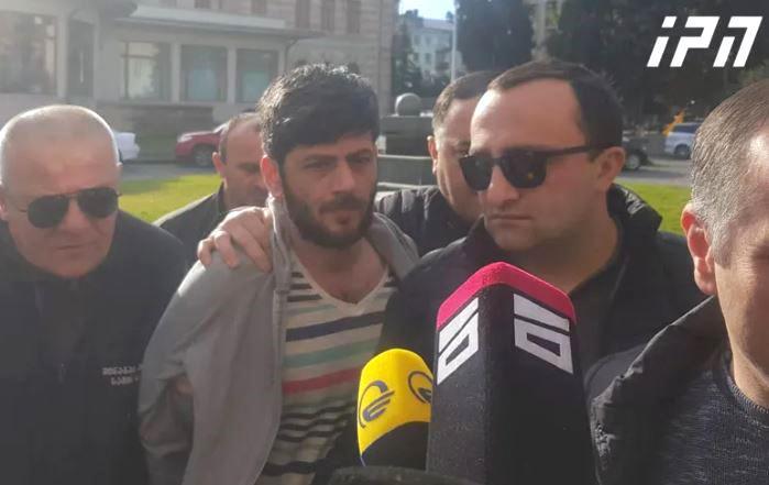 ვინ არის ბათუმში პოლიციელის დაჭრაში ბრალდებული - "იმ მოტივით დაჭრა, რომ იგი სამართალდამცავი იყო"