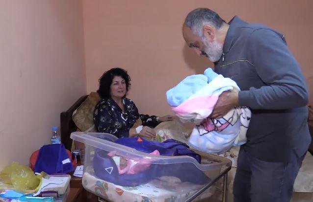 ზესტაფონში, 51 წლის ქალი პირველად გახდა დედა - "ათი წელი იმედიანად ვიყავით... ბედნიერები ვართ ღმერთის ამ საჩუქრით"