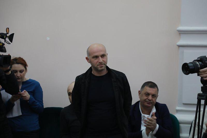 ბათუმში დააჯილდოვეს მოქალაქე, რომელმაც პოლიციელი სიკვდილს გადაარჩინა