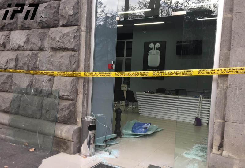 კოსტავაზე მაღაზია "აისაფორთი" გაქურდეს