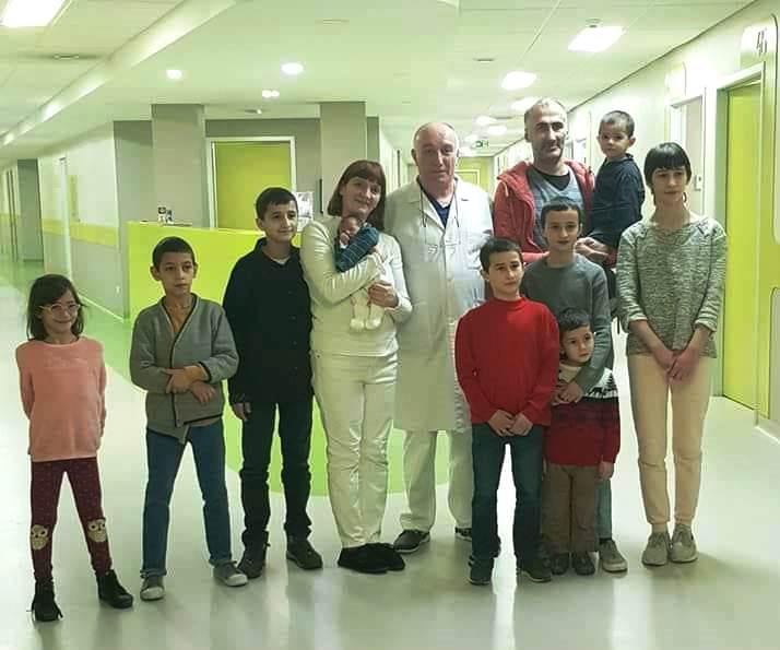 36 წლის ქალი მეცხრე შვილის დედა გახდა - "საკეისრო კვეთის შემდეგ, რვაჯერ ბუნებრივად იმშობიარა"