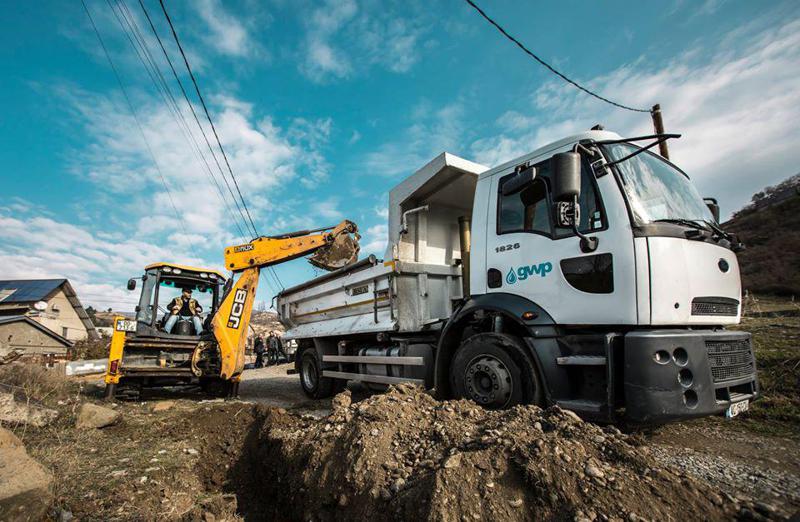 აღმაშენებლის ხეივანში წყალსადენის დაზიანების გამო, საბურთალოს დღის ბოლომდე წყალი არ მიეწოდება - GWP-ს განცხადება