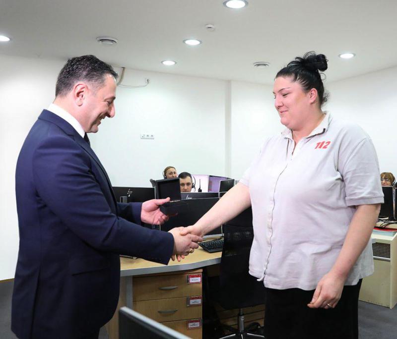 2019 წლის დისპეჩერი - ვინ არის 112-ის თანამშრომელი, რომელიც შს მინისტრმა დააჯილდოვა