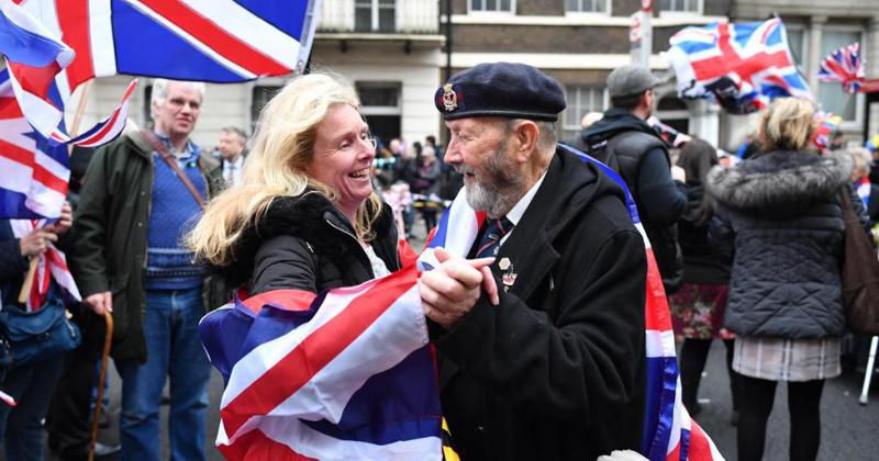"წუთი, რომელიც ეგონათ, რომ არასდროს დადგებოდა..." - დიდმა ბრიტანეთმა ევროკავშირი ოფიციალურად დატოვა