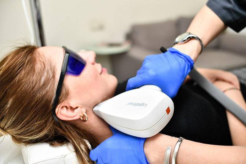 რატომ უნდა დაიწყოთ ჭარბთმიანობასთან ბრძოლა შემოდგომასა და ზამთარში - ლაზეროთერაპევტის რჩევები