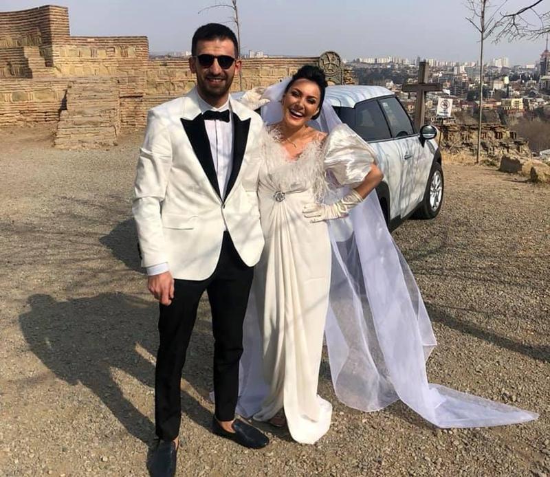 მაკა ზამბახიძე და მიხეილ ჩოხელი დაქორწინდნენ - ფოტოები ჯვრისწერიდან