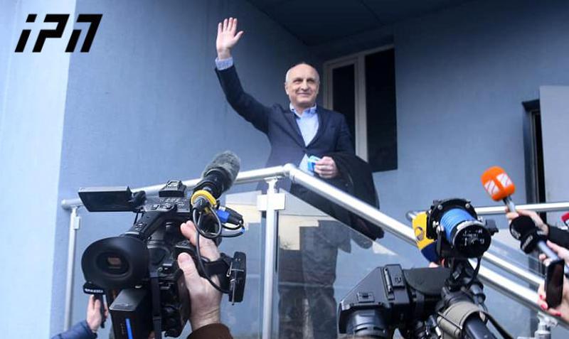 როგორ ეხმაურება რუსული მედია ვანო მერაბიშვილის გათავისუფლებას - "ყოფილი პრემიერი ციხიდან რევოლუციისკენ..."