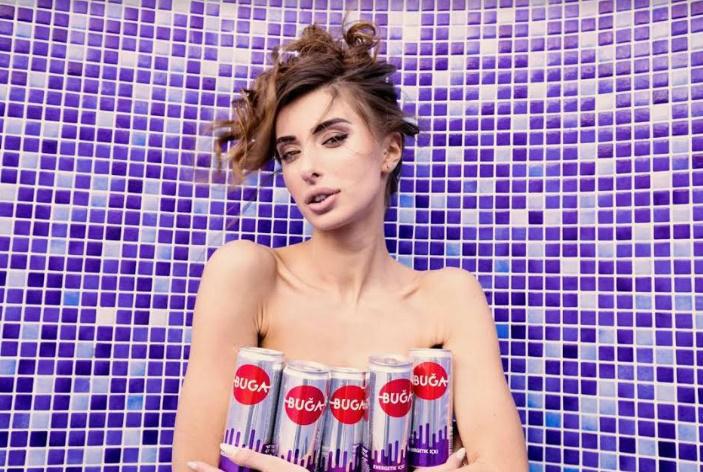 პირველი ეროტიკული კალენდარი ბუღასგან!