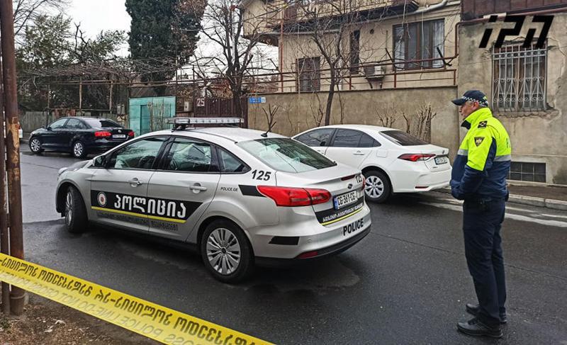 საზარელი მკვლელობა თბილისში - 19 წლის ბიჭმა ბებია და დედა ნაჯახით მაშინ მოკლა, როდესაც მათ ეძინათ