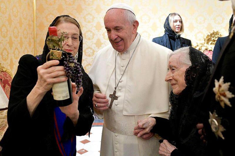 როგორ აღმოჩნდა ქართველი ქალის ნამუშევარი რომის პაპთან - "ეს ყველაზე საამაყო და გულისამაჩუყებელი მომენტია ჩემთვის!"