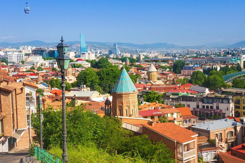 საქართველოში 23 გრადუსამდე დათბება - როგორი ამინდი იქნება თბილისში უახლოესი დღეები