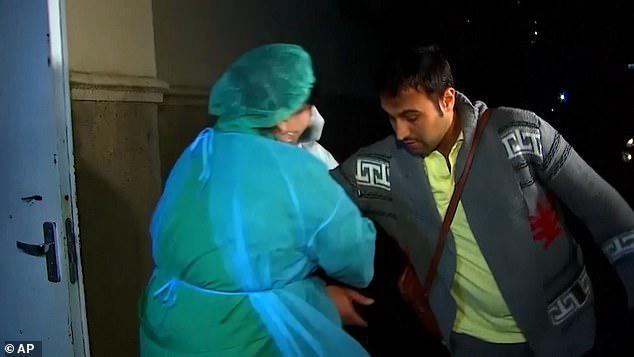 ირანელ პაციენტზე, რომელიც ინტერვიუს დროს ექიმებმა პალატაში შეაბრუნეს,  Daily Mail  წერს