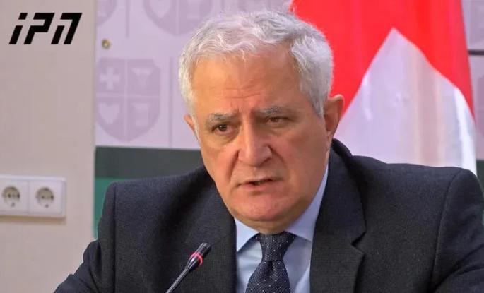 ამირან გამყრელიძის განცხადებით, ვისაც ხშირად აქვს ფილერი გამოყენებული, "ფაიზერით“ ვაქცინაციის შემდეგ, შესაძლოა, გართულებები ჰქონდეს