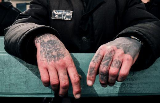 სომეხი "კანონიერი ქურდები" რუსეთისკენ დაიძრნენ - "მშვიდობაში მოიხმაროს ჩვენი თანამემამულეები..."