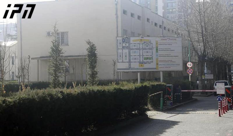 პაციენტი, რომელიც კორონავირუსისგან განიკურნა, კლინიკას დღეს დატოვებს, თუმცა ერთი კვირა თვითიზოლაციაში გადავა - როგორ არიან ინფიცირებული პაციენტები