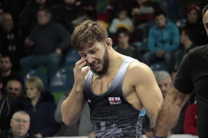 მოჭიდავე შვილის ქომაგობის დროს, დარბაზში მამა გარდაიცვალა - ლუკა მარიამიძის ტრიუმფი ტრაგედიის ფონზე