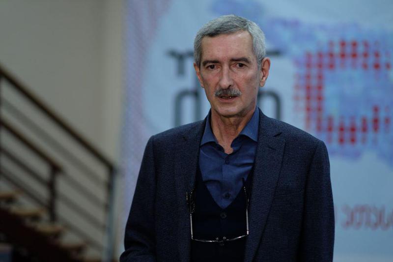 “მუნი გადადის კანით კანზე მჭიდრო, ხანგრძლივი კონტაქტით - მოვერიდოთ ინფიცირებულთან კონტაქტს, სხვისი პირსახოცის, სხვისი ტანსაცმლის და თეთრეულის გამოყენებას“ - პაატა იმნაძე