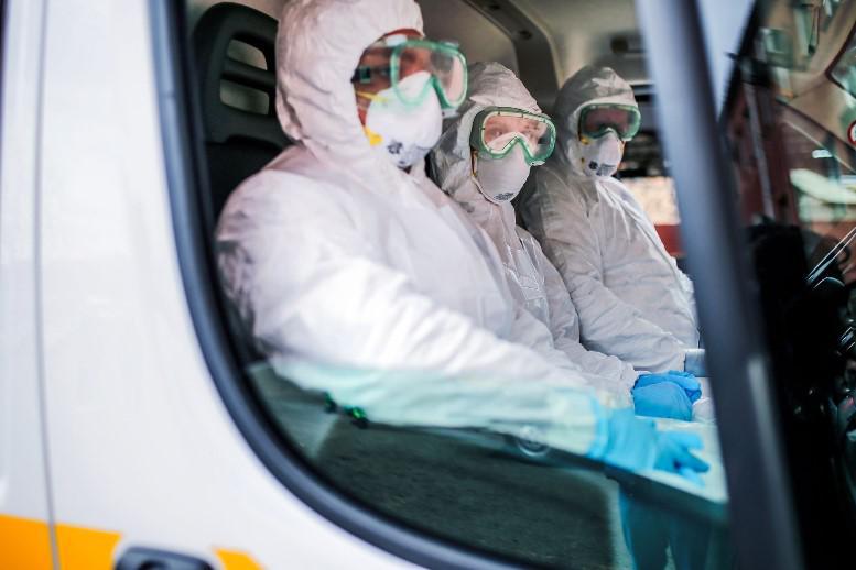 "ჯერ მოხდა მღვდლის დაინფიცირება, შემდეგ მისი დის ანუ ჩვენი ექთნის და მისგან უკვე ჩვენი თანამშრომლების" - კლინიკა "თიმის" დირექტორი