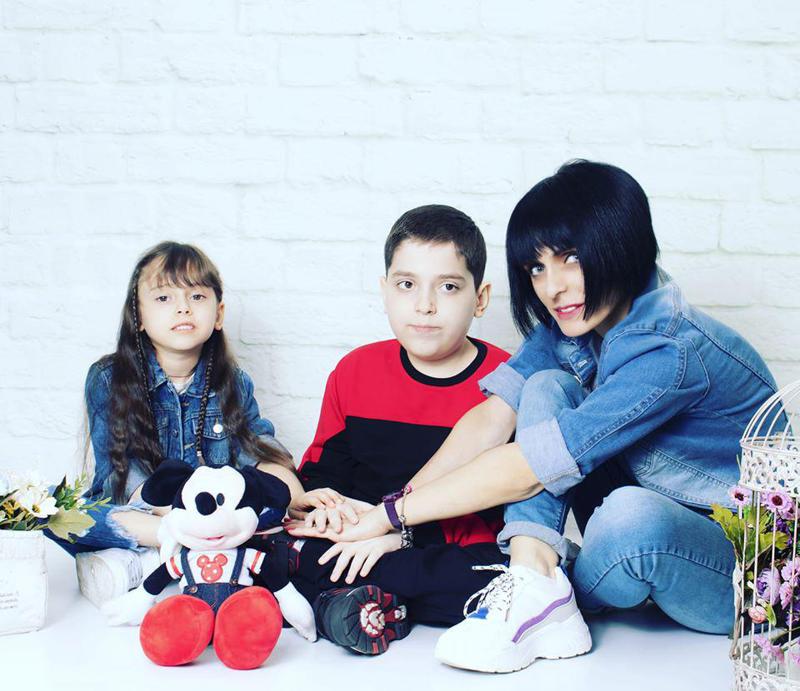 "დედა, მეტის ატანა აღარ შემიძლია, ნეტავ, მოვკვდებოდეო..." - ქალი, რომლის შვილიც უმძიმეს დაავადებას ემსხვერპლა, დღეს სხვა დაავადებულებს ეხმარება