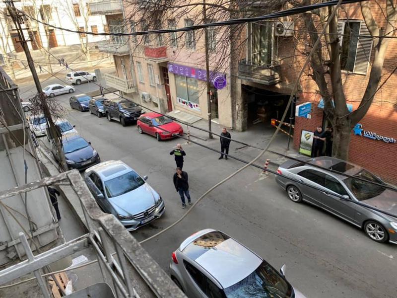 სროლა ნაფარეულის ქუჩაზე - "სამჯერ გაისროლეს... სავარაუდოდ, ქუჩური გარჩევა იყო"